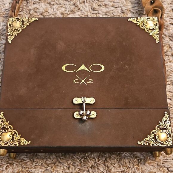 Elegant Brown and Gold Shoulder Bag with Braided Strap - Picture 2 of 7